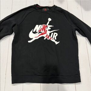Nike Air Jordan Men's Black Crewneck Sweater